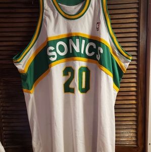 Mitchell and ness Sonics authentic shirt